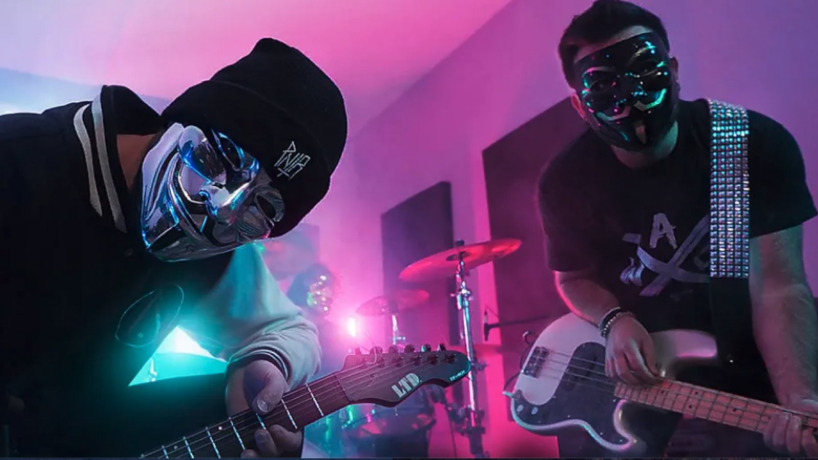 Arrhythmia agita la escena con "mesIAs": Un grito electrónico contra los gurús de internet