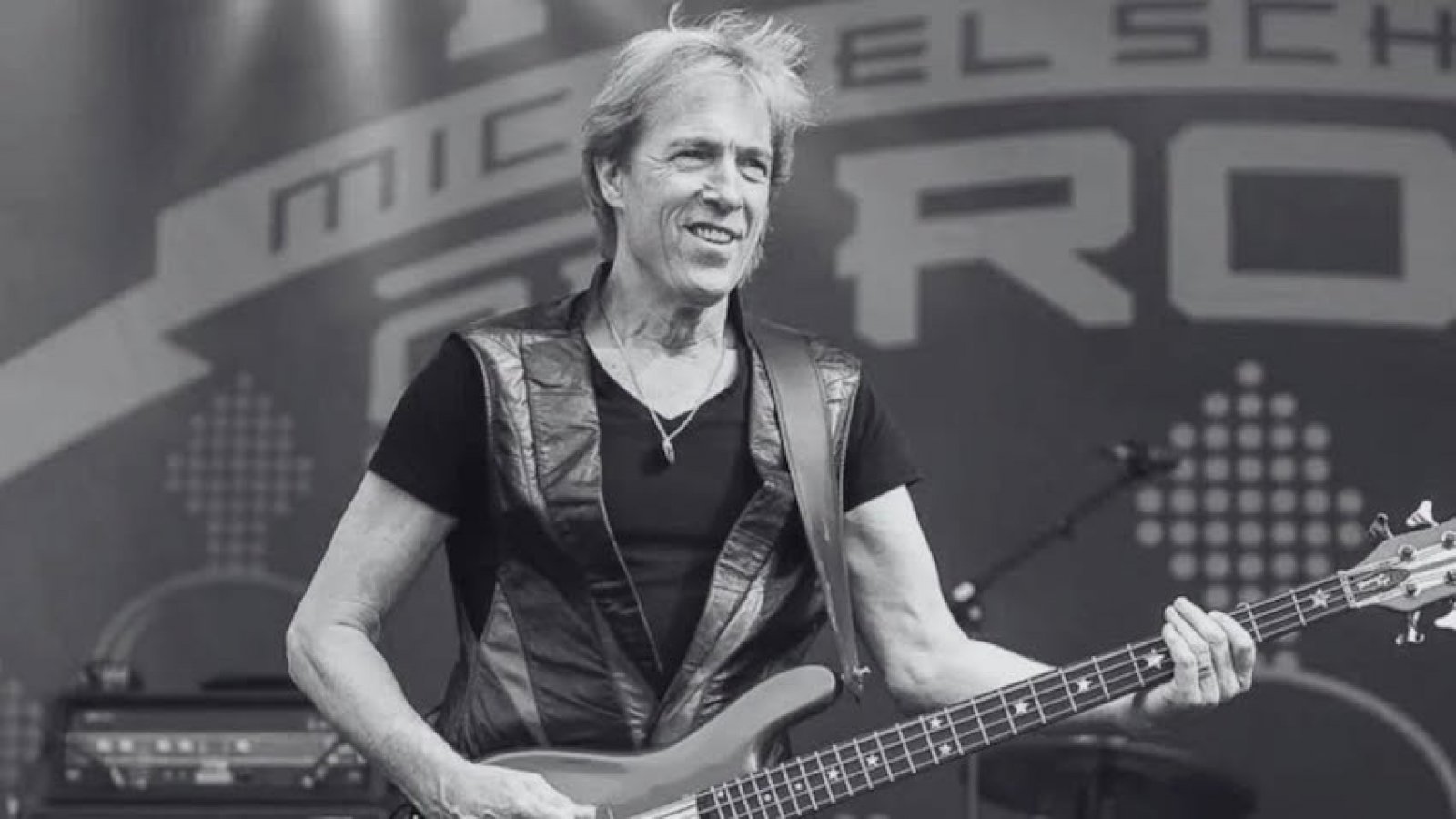 Adiós a Francis Buchholz: El Insigne Bajista de Scorpions Fallece a los 71 años