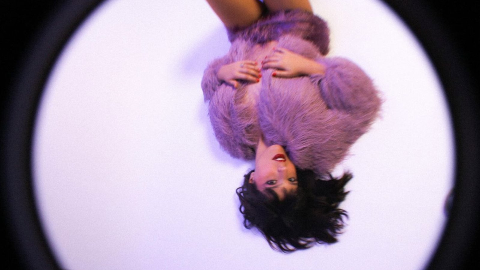 Nina Raku y la distorsión del deseo: Así suena ‘Pareidolia’, su nuevo comienzo