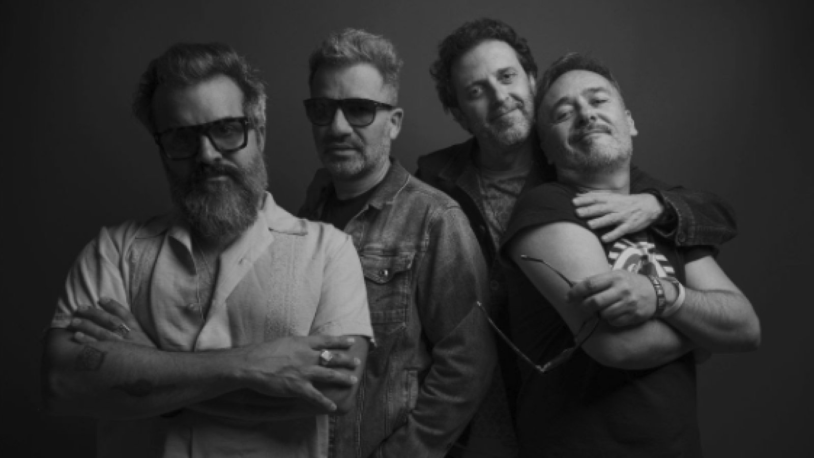 Love of Lesbian anuncia un "silencio de largo aliento": El fin de una era tras 25 años