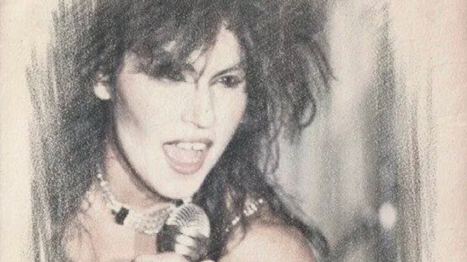 Azucena Dorado: La Voz Femenina Pionera que Marcó un Época en el Heavy Metal Español