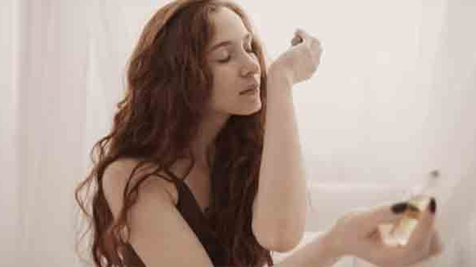 ATK Epop y Mara Vélez Lanzan "Días de Lluvia y Sol", un Sencillo Lleno de Emoción