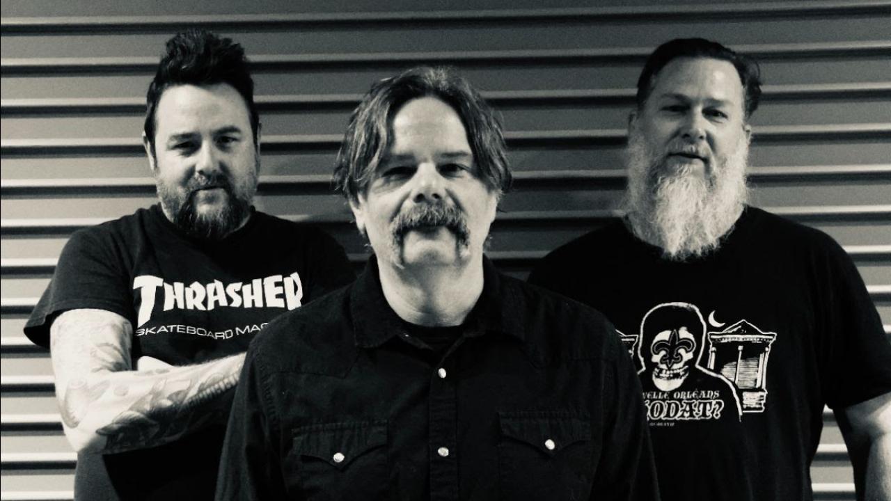 Riffs y Resiliencia: SUPLECS Anuncia "Hymns Under A Blood Moon Sky", Su Primer Álbum en Más de Una Década