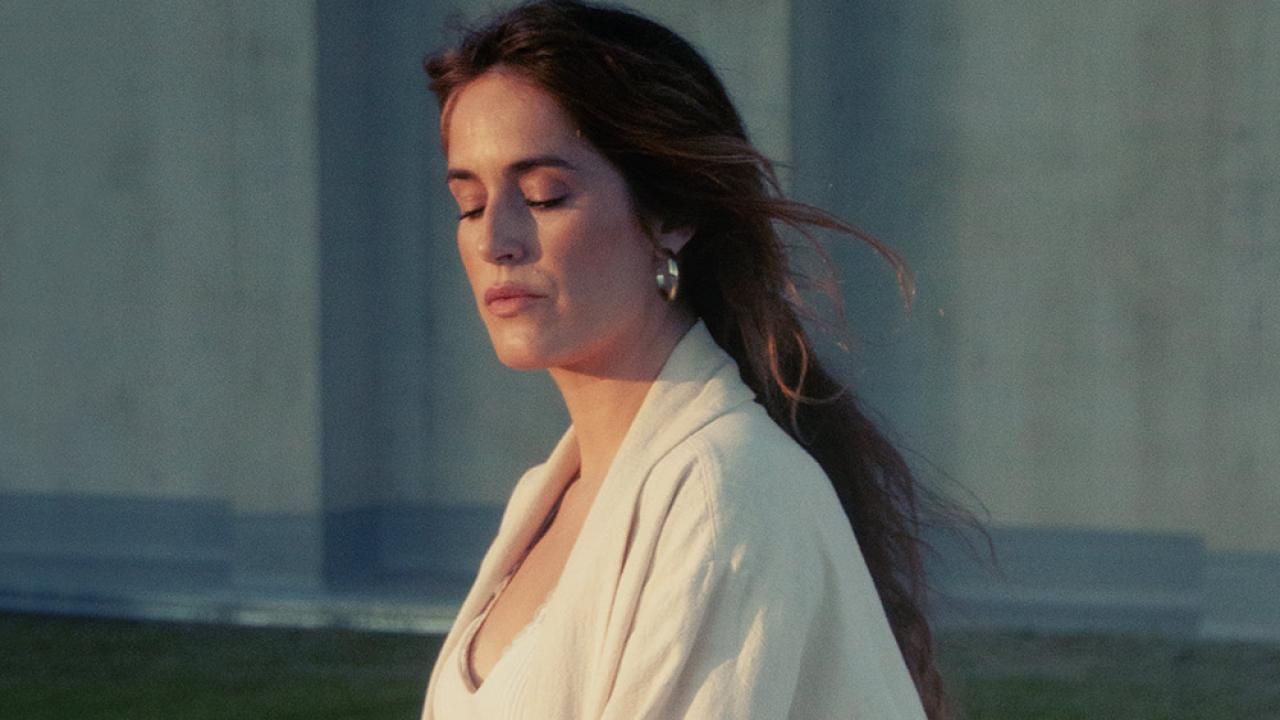 Maria Amolategui Estrena "Días", el Último Adelanto de su Álbum Debut