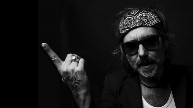 Vikxie Transforma la Adversidad en Música con su Nuevo Single "Kamikaze"