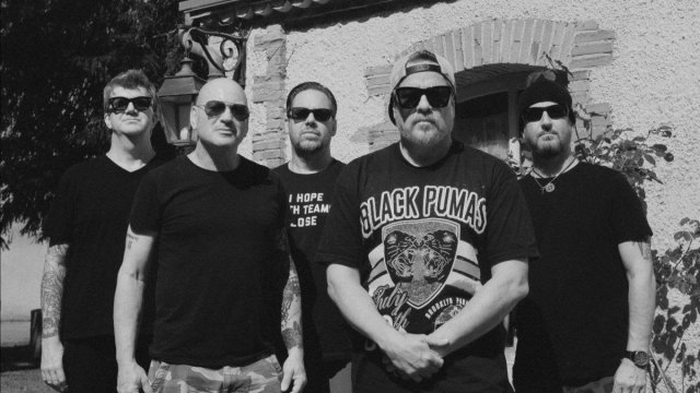 El Regreso de un Titán: HERMANO (John Garcia, ex-Kyuss) Anuncia Álbum en Vivo y Gira Europea 2026