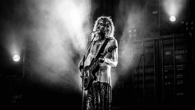 Robe Iniesta (1962–2025): In Memoriam del Poeta Transgresivo que Dio Voz al Rock