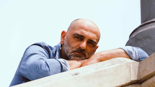 Tontxu regresa con "Pueblo Futuro": El sueño artesanal de un bilbaíno "asilvestrado"