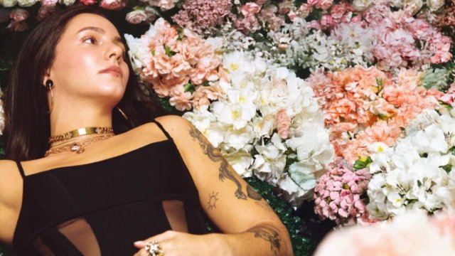 Suu se libera y muestra su lado más íntimo en su nuevo álbum: "Material Sensible"