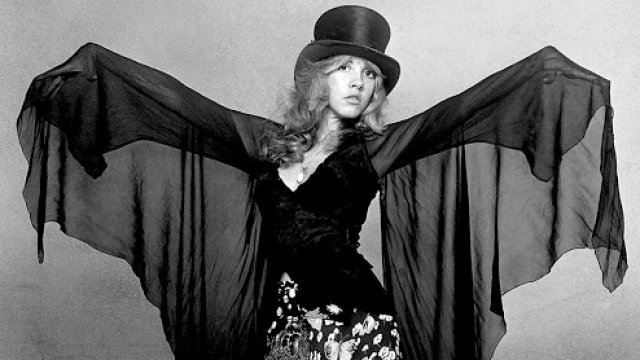 Stevie Nicks, "La Bruja Blanca del Rock" cumple su 75 cumpleaños
