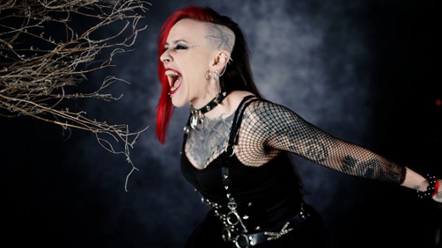 LaGore estrena el videoclip de “Deseo pa' ti”, un himno de superación con esencia flamenca y electrónica