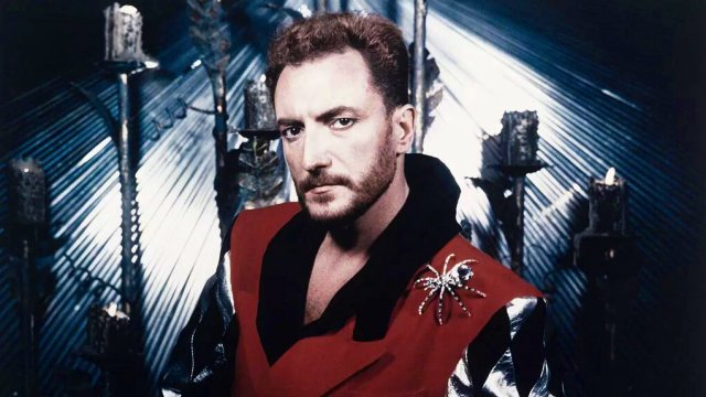 Tino Casal: El Artista Polifacético que Marcó una Época y Cuyo Legado Permanece Vivo