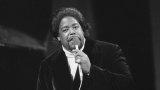 Recordando al Maestro Barry White: La Voz Más Profunda del Soul