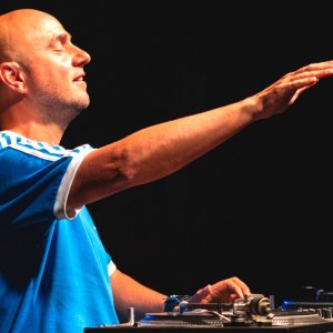 Chumi DJ