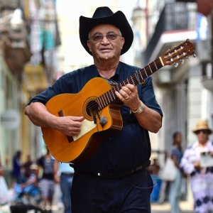 Eliades Ochoa