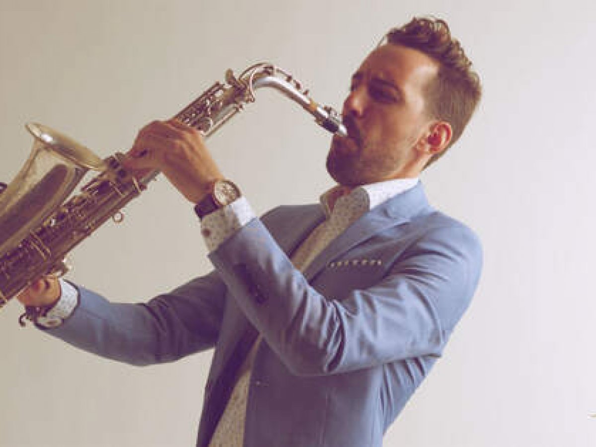 Santi Sax Music