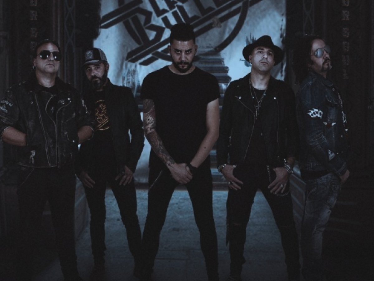 Five Black Bullets