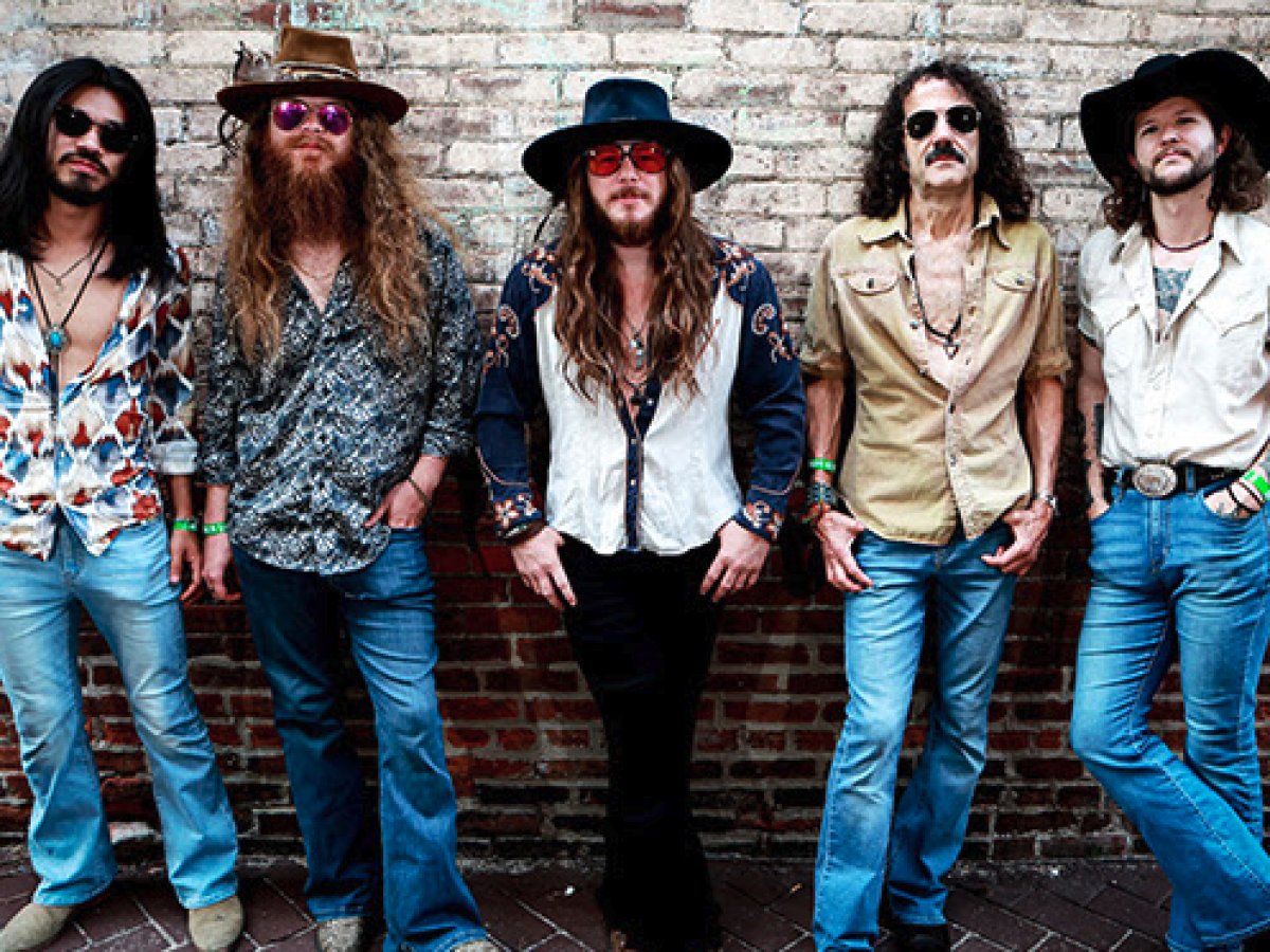 Hippies & Cowboys