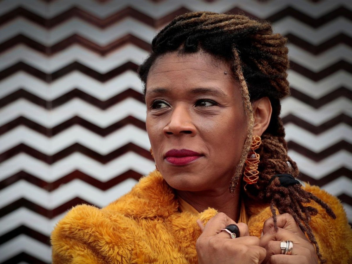 Carmen Souza