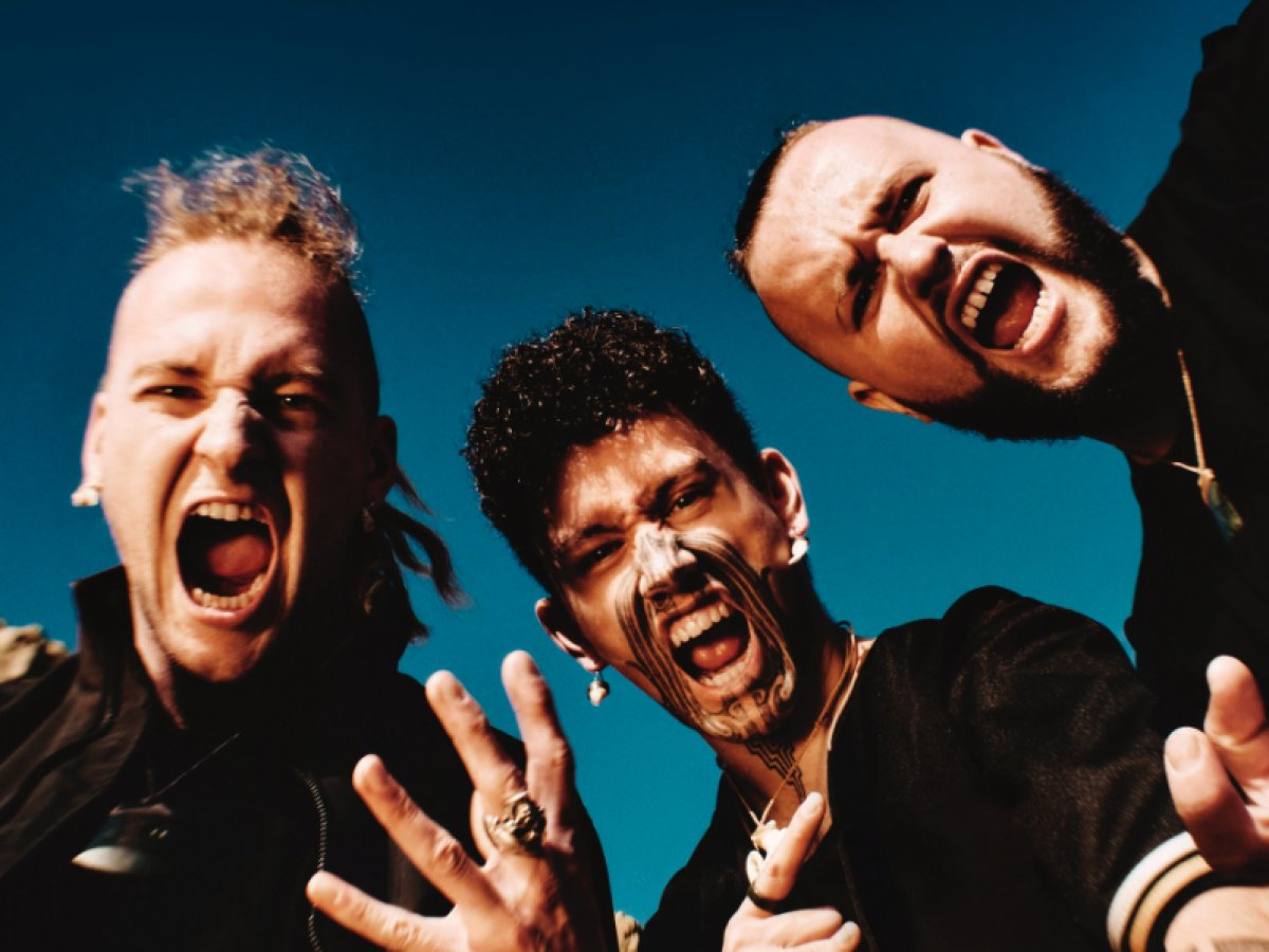 Alien Weaponry