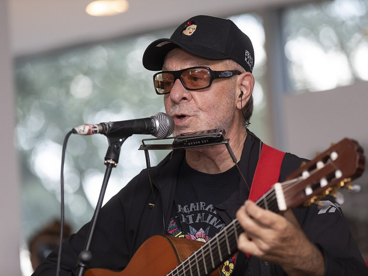 León Gieco