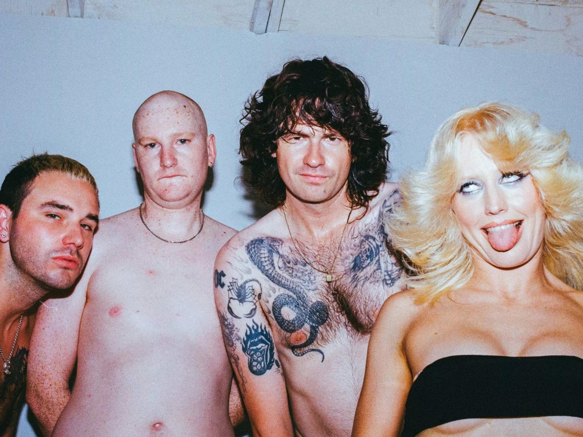 Amyl and The Sniffers