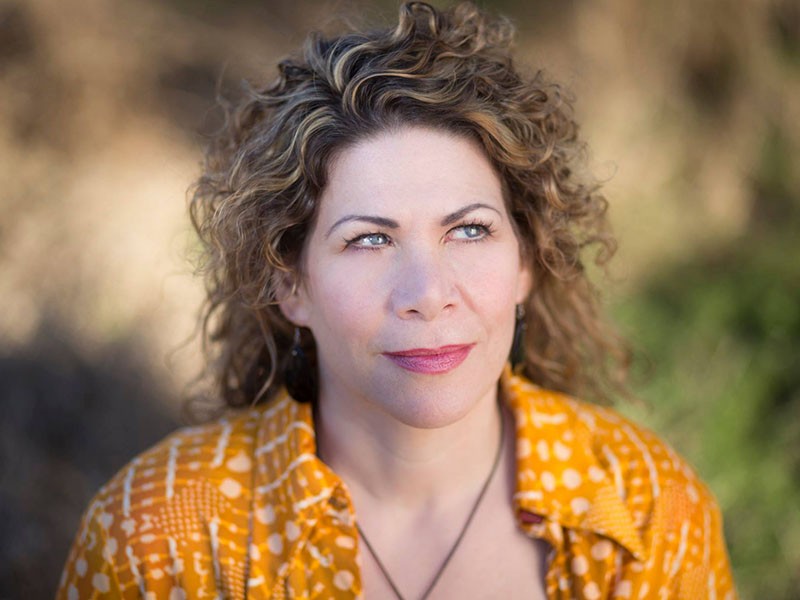 Dayna Kurtz