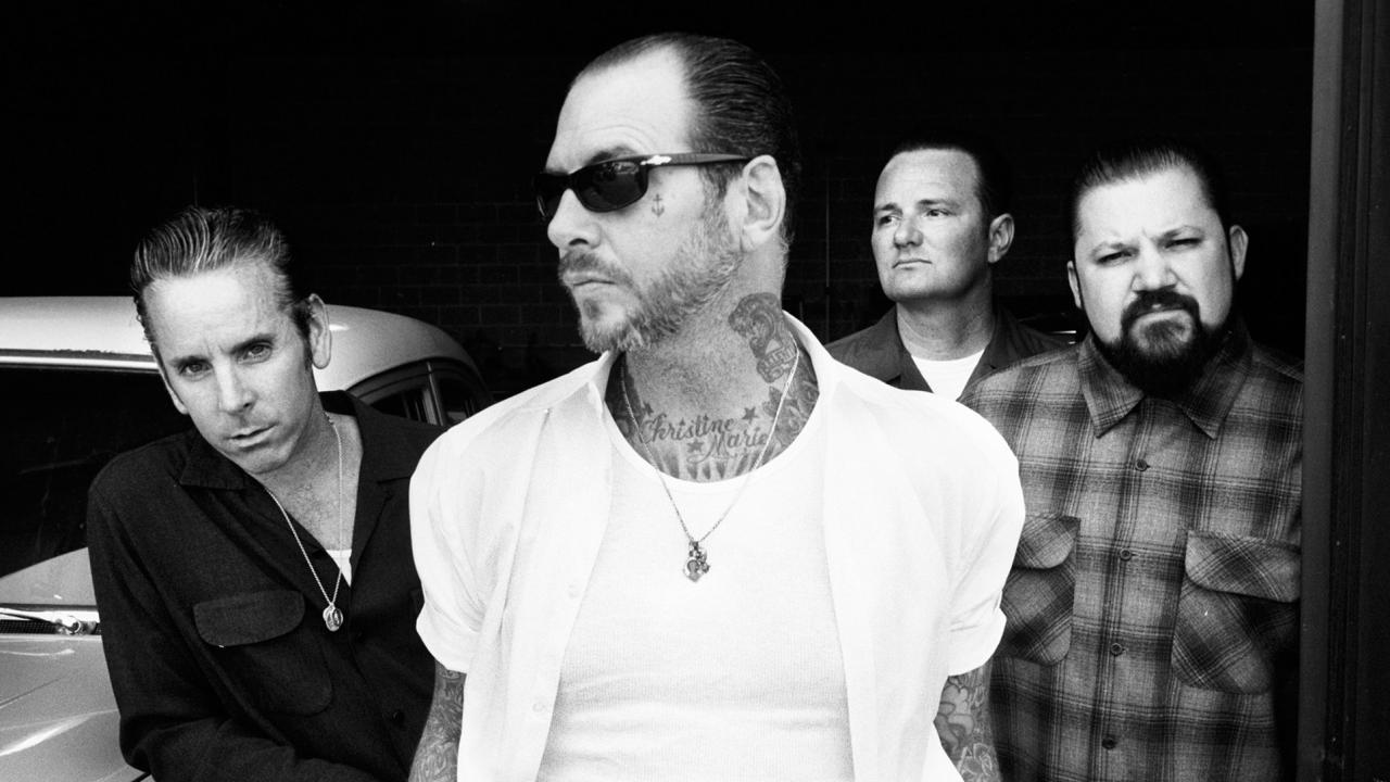 Social Distortion