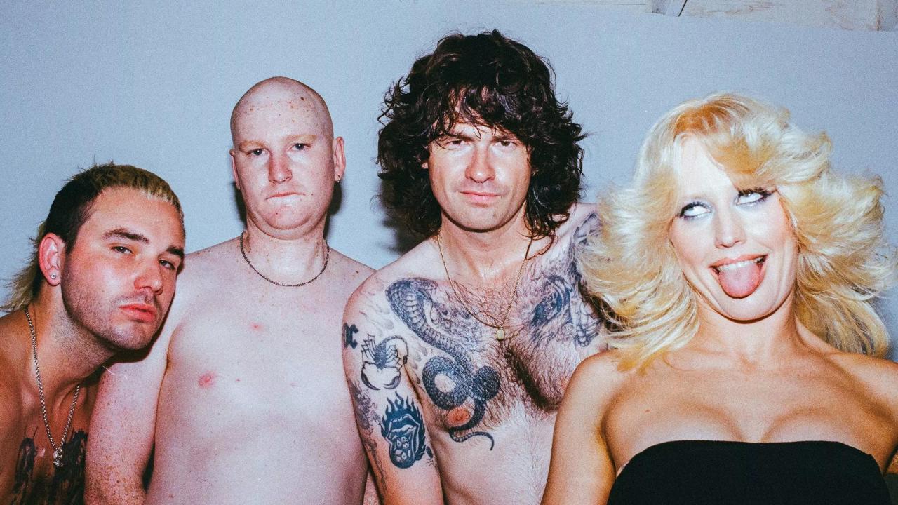 Amyl and The Sniffers