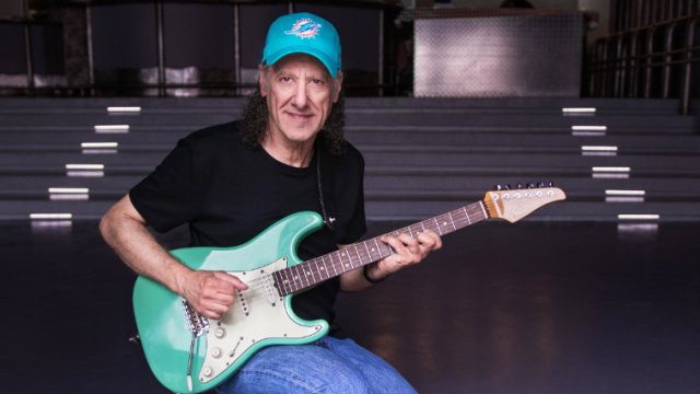 Scott Henderson