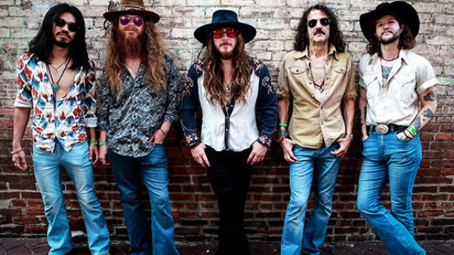 Hippies & Cowboys