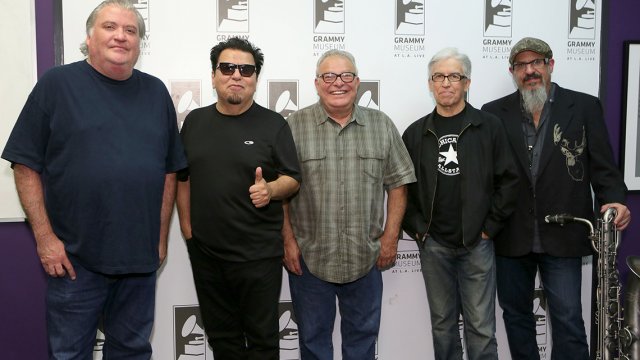 Los Lobos