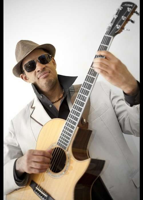 Raúl Midon