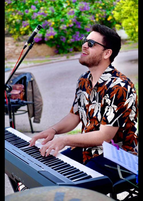 Elio HRojas & The Latin Trio