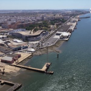 Muelle de Levante Huelva