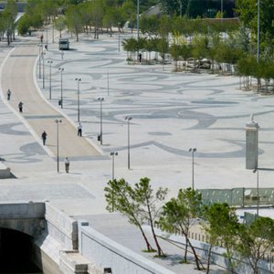 Explanada del Puente del Rey