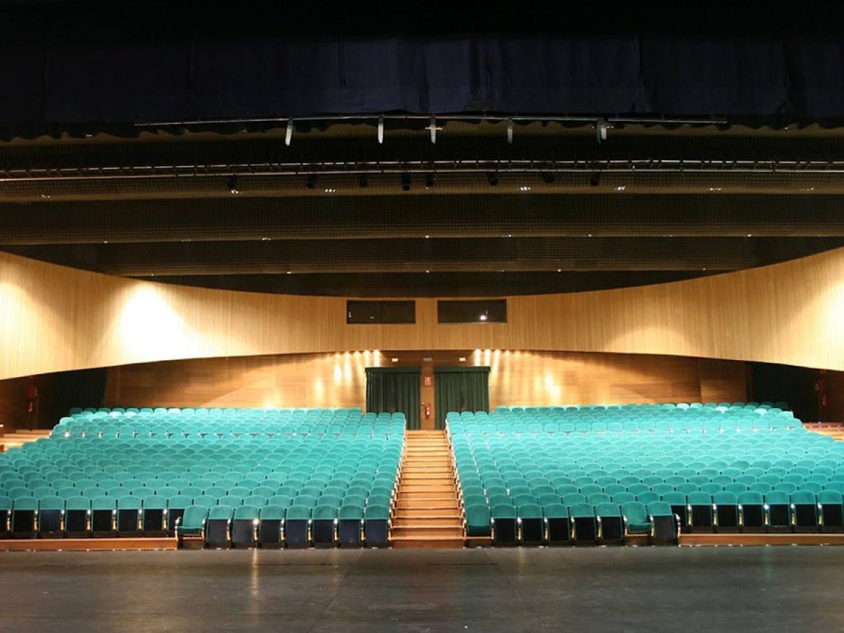 Teatro y auditorio municipal Francisco Nieva de Valdepeñas