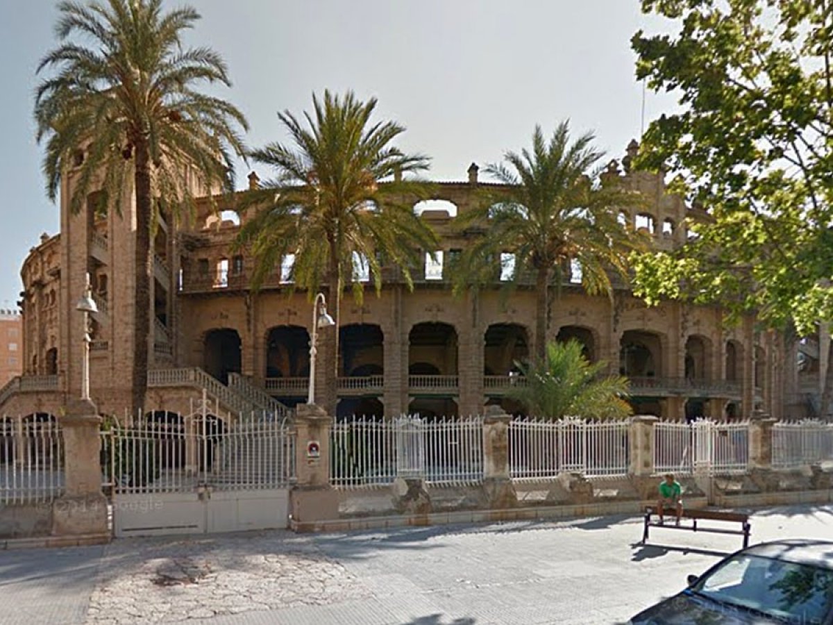 Plaza de Toros de Palma de Mallorca o El Coliseu Balear.
