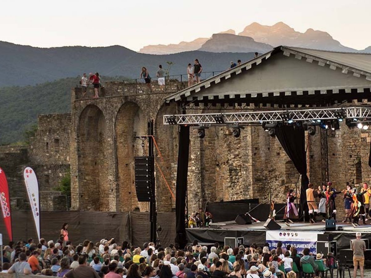 Castillo de Aínsa (Huesca)