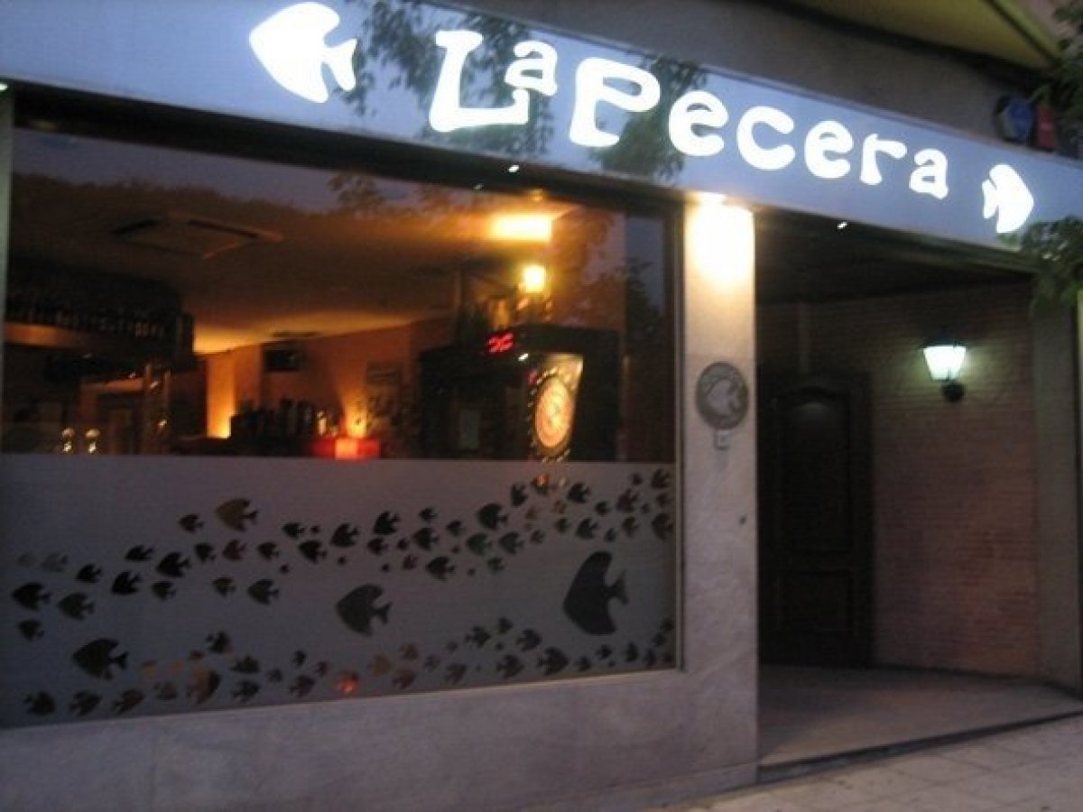 La Pecera Music Bar