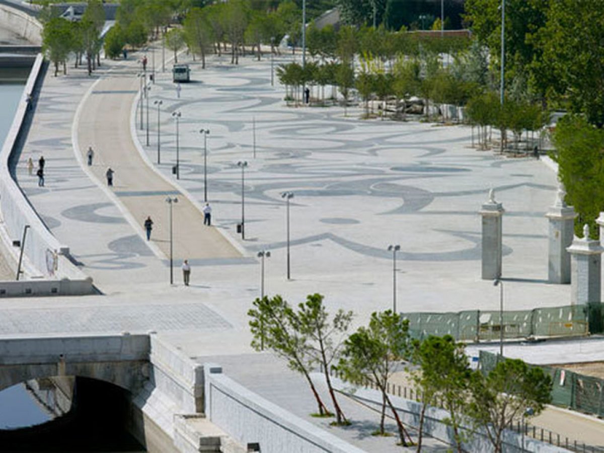 Explanada del Puente del Rey