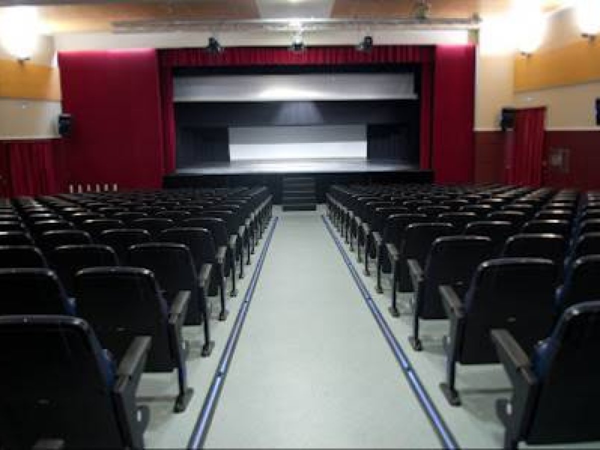 Espacio Nebrija Escénico