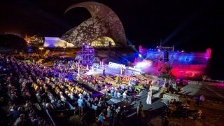 Plaza Alisios (trasera del Auditorio de Tenerife Adán Martín)