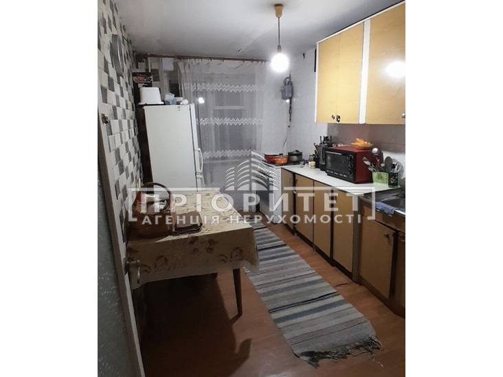 4-комнатная квартира, 83,00 кв.м., 45000 у.е.