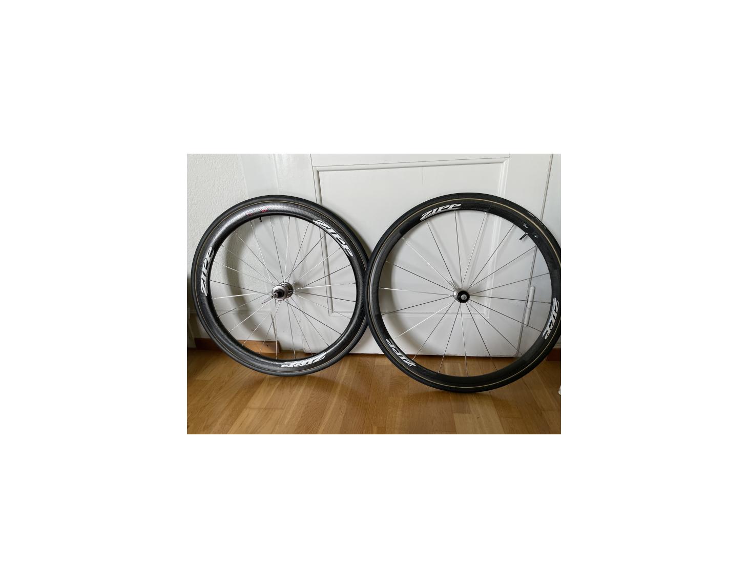 Zipp Laufräder Firecrest 303 (hinten) und 202 (vorne)