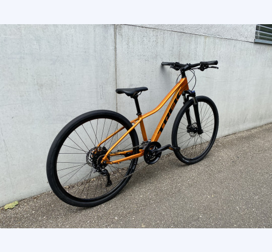 TREK Dual Sport 3