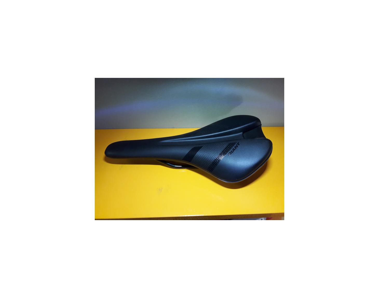 Sattel Bikesattel Herren GIANT schwarz CONTACT NEUTRAL