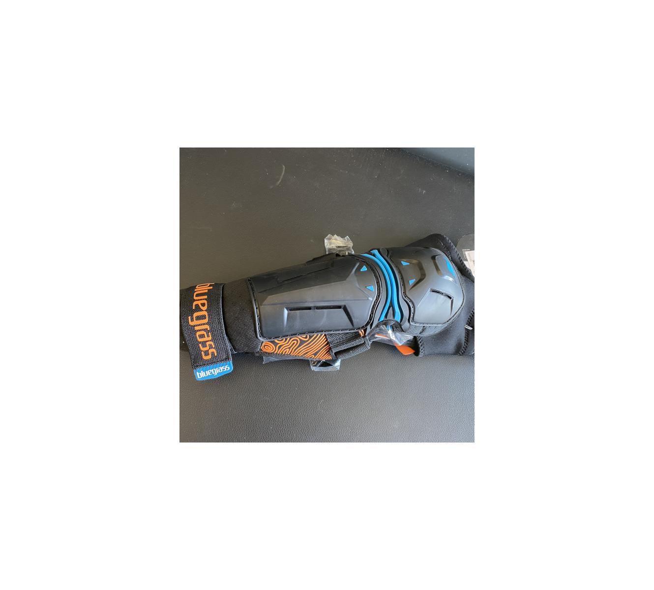 Outlet Protektor Knie/Schienbein S