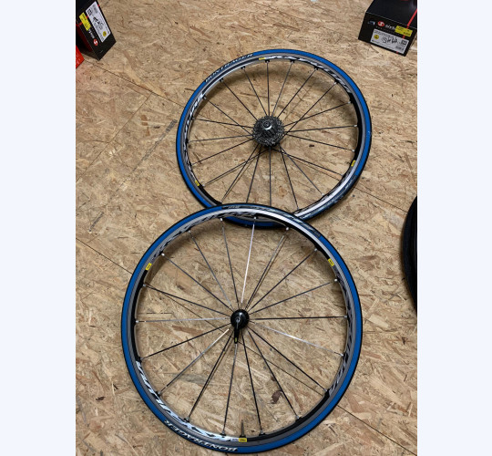SCOTT Addict R15