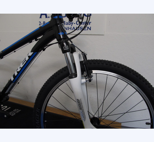 TREK Superfly 24